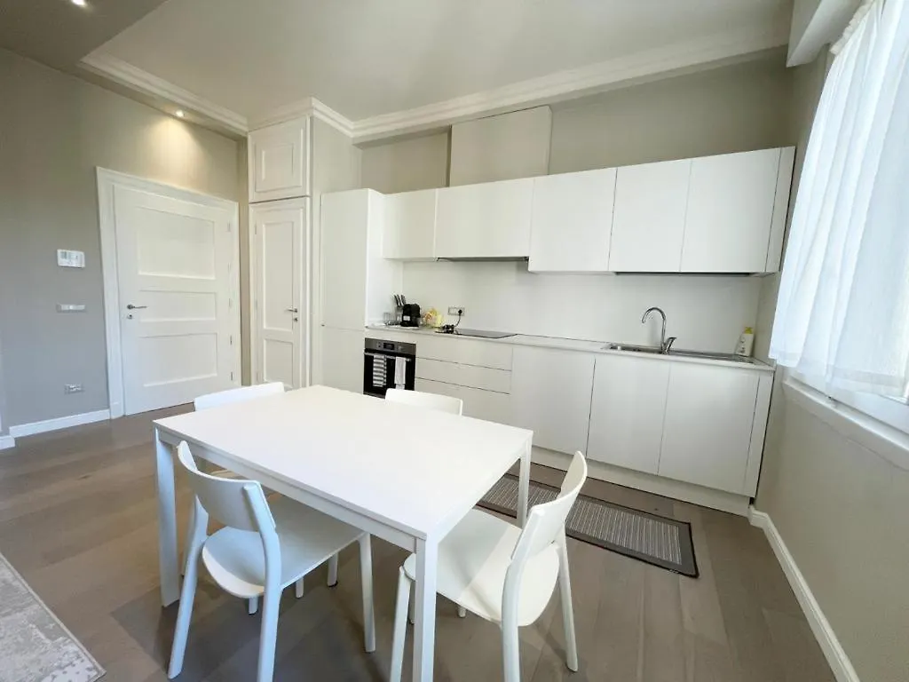 Isidoro Apartment Флоренция
