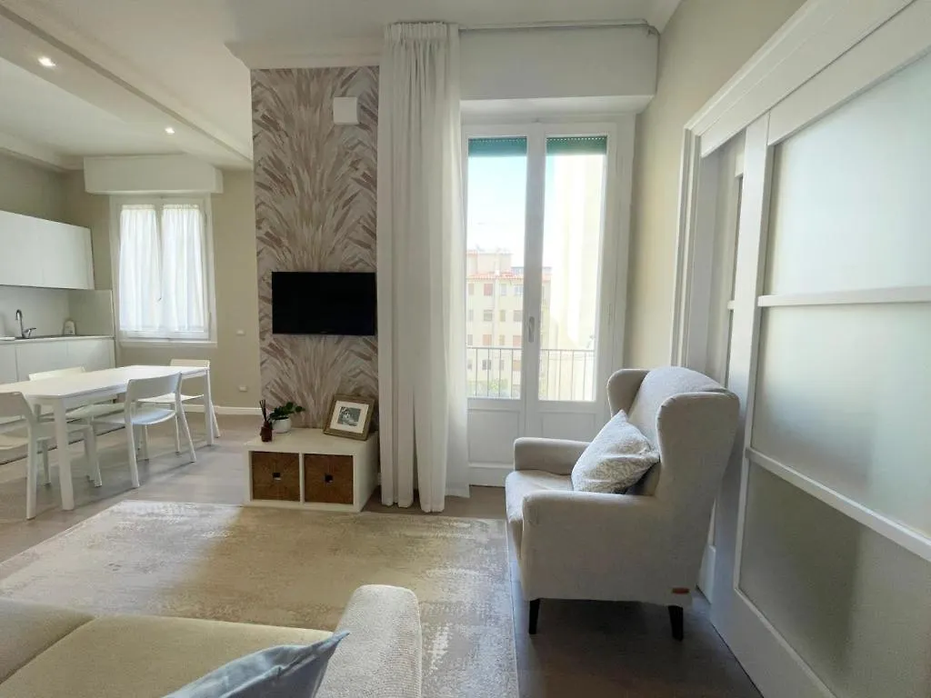 Isidoro Apartment Флоренция